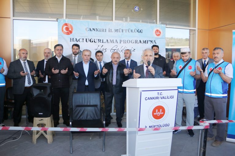 Kutsal topraklara uğurladık…