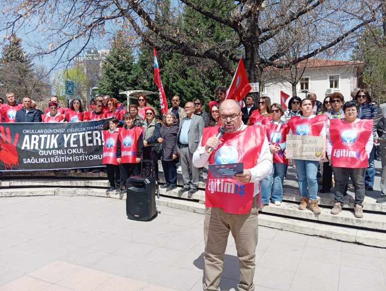 Eğitimde Şiddet Vakaları Yükselişte: Sendikalardan Net Mesaj – Güvenlik Devletin Asli Görevi